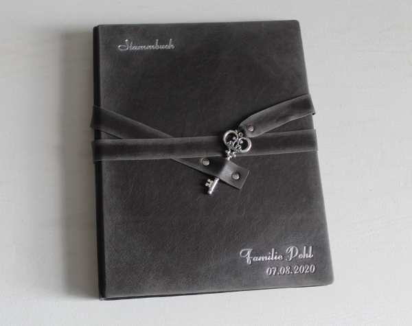 Stammbuch "Schlüssel" im Vintage-Look DIN A4, schwarz